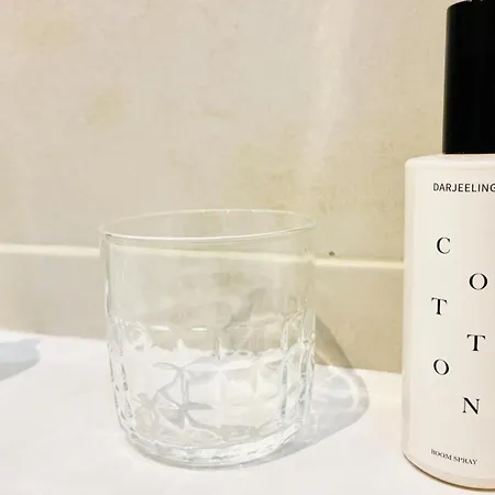 Sunny 19 Metro 7 * Paris